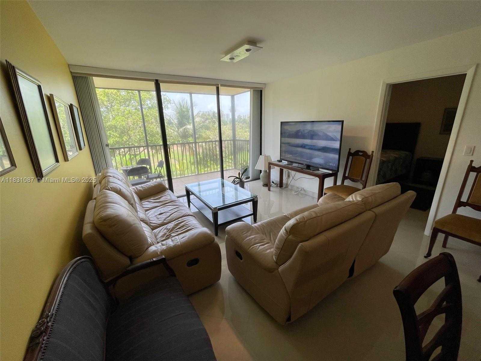 Small Image of 20335 WEST COUNTRY CLUB DR #304, Aventura Number 16