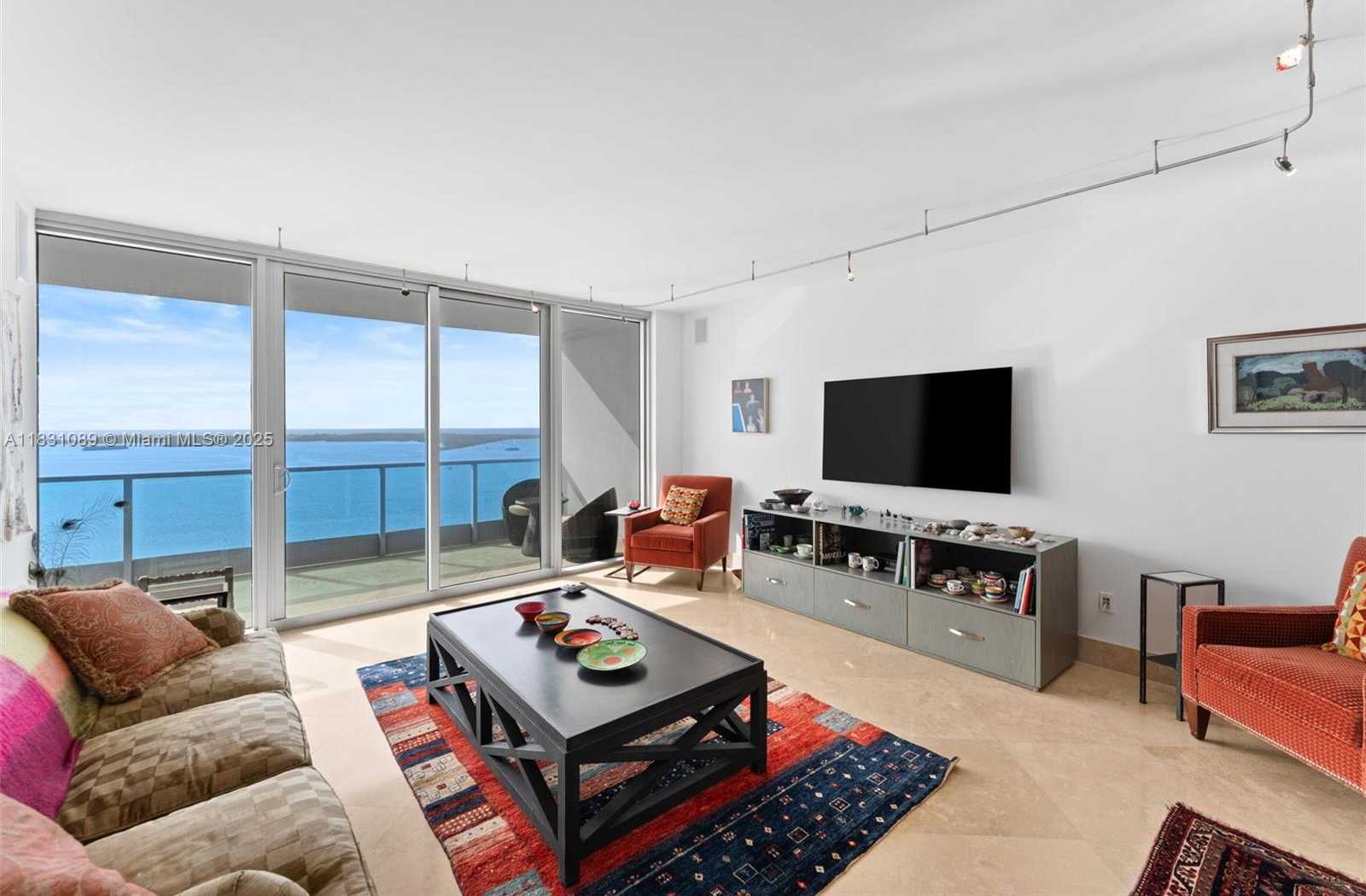 Small Image of 1331 BRICKELL BAY DR #2807, Miami Number 4