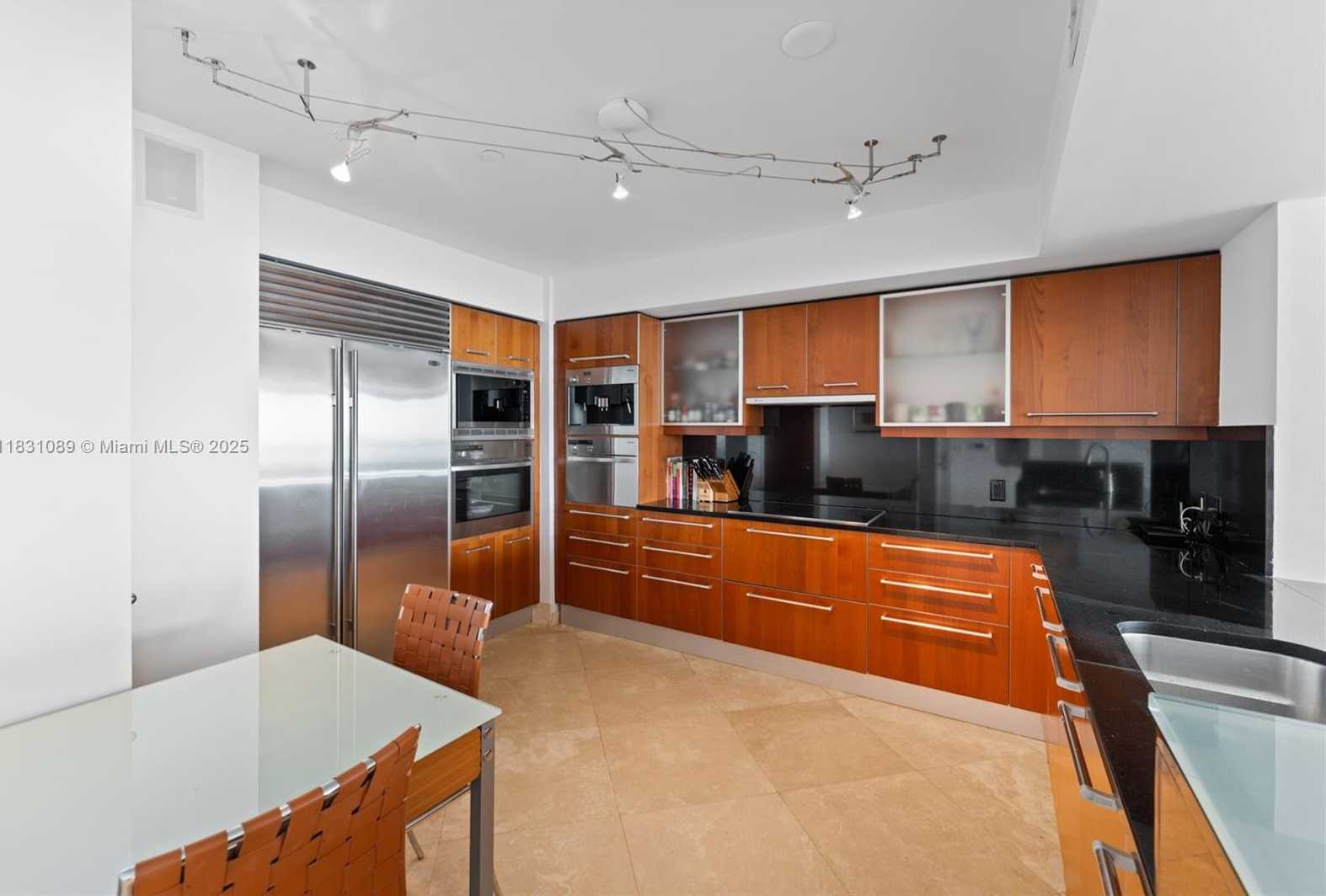 Small Image of 1331 BRICKELL BAY DR #2807, Miami Number 8