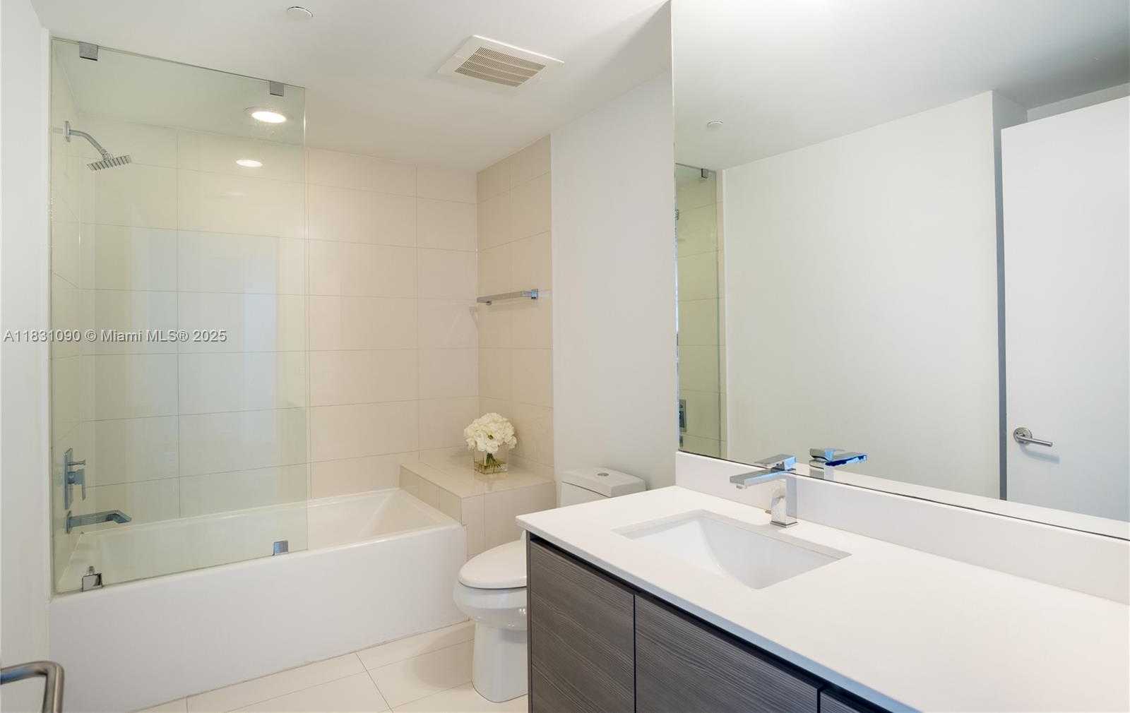 Small Image of 460 NORTH EAST 28TH ST #805, Miami Number 18