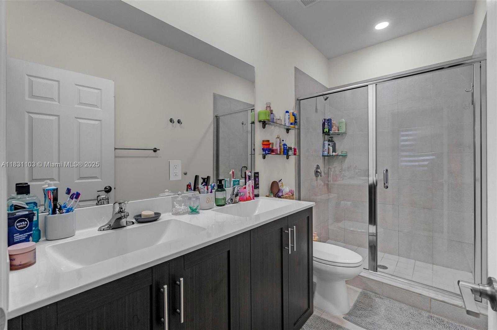 Small Image of 10021 WEST 32ND LN, Hialeah Number 13