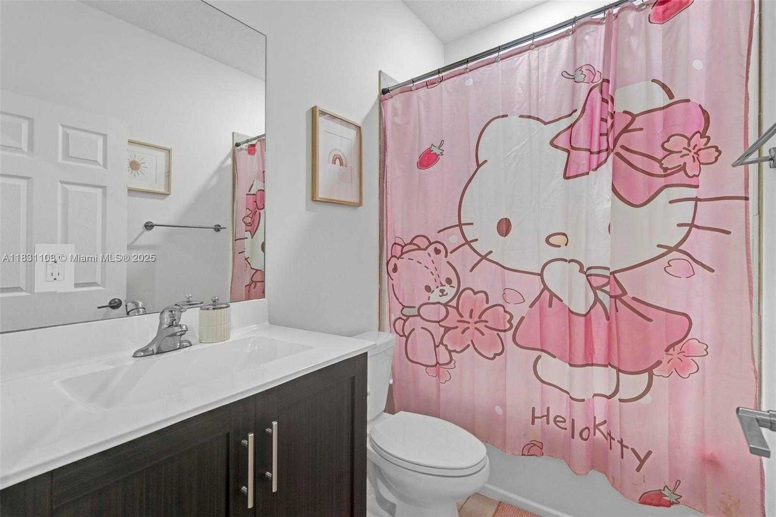 Small Image of 10021 WEST 32ND LN, Hialeah Number 16
