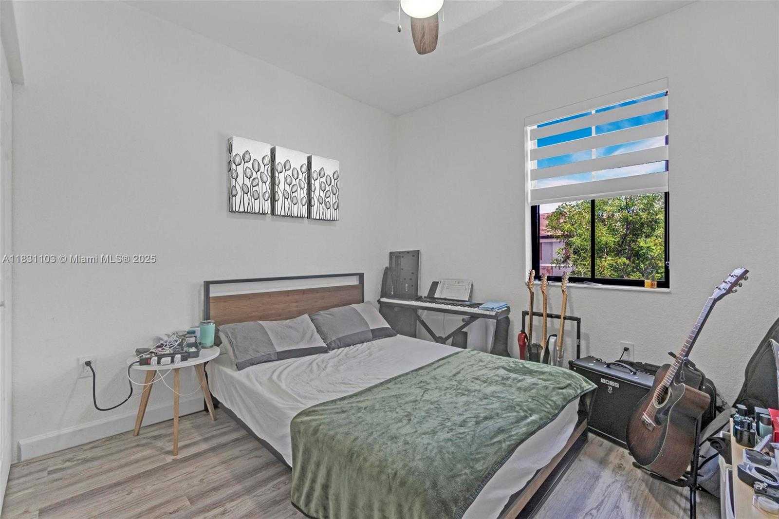 Small Image of 10021 WEST 32ND LN, Hialeah Number 17