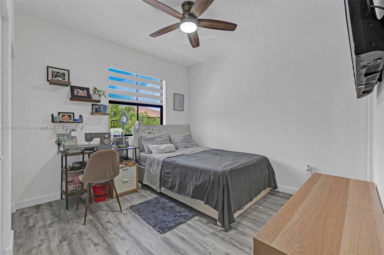 Small Image of 10021 WEST 32ND LN, Hialeah Number 19