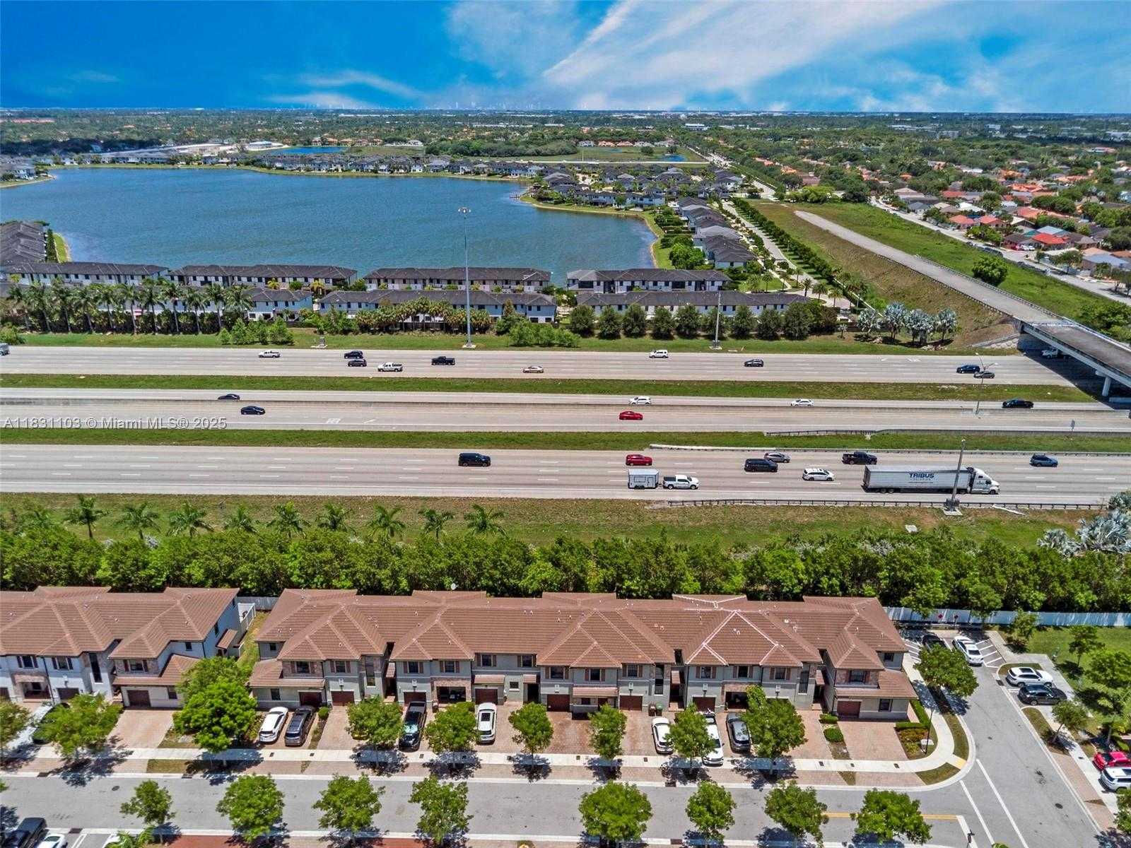 Small Image of 10021 WEST 32ND LN, Hialeah Number 41