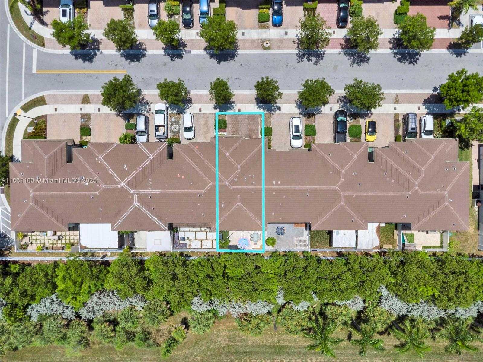 Small Image of 10021 WEST 32ND LN, Hialeah Number 45