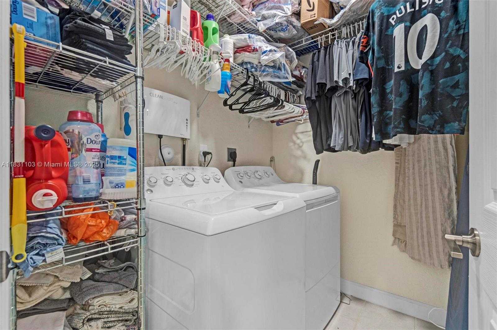 Small Image of 10021 WEST 32ND LN, Hialeah Number 49