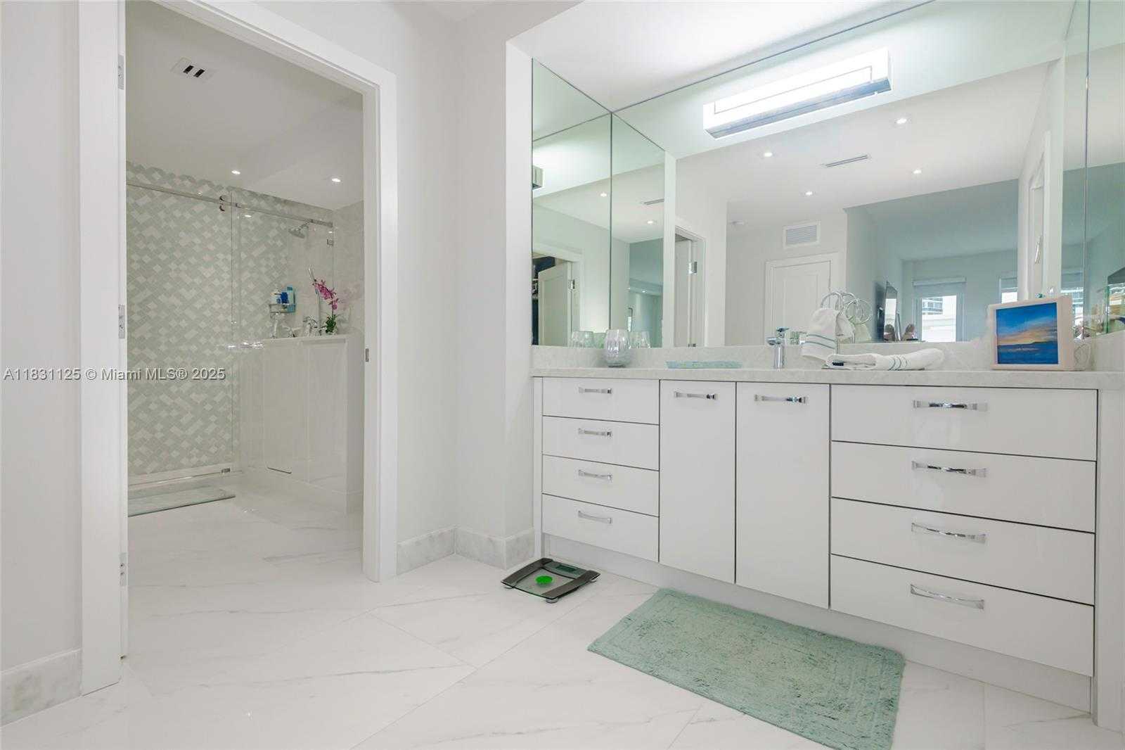 Small Image of 9511 COLLINS AVE #1502, Surfside Number 17