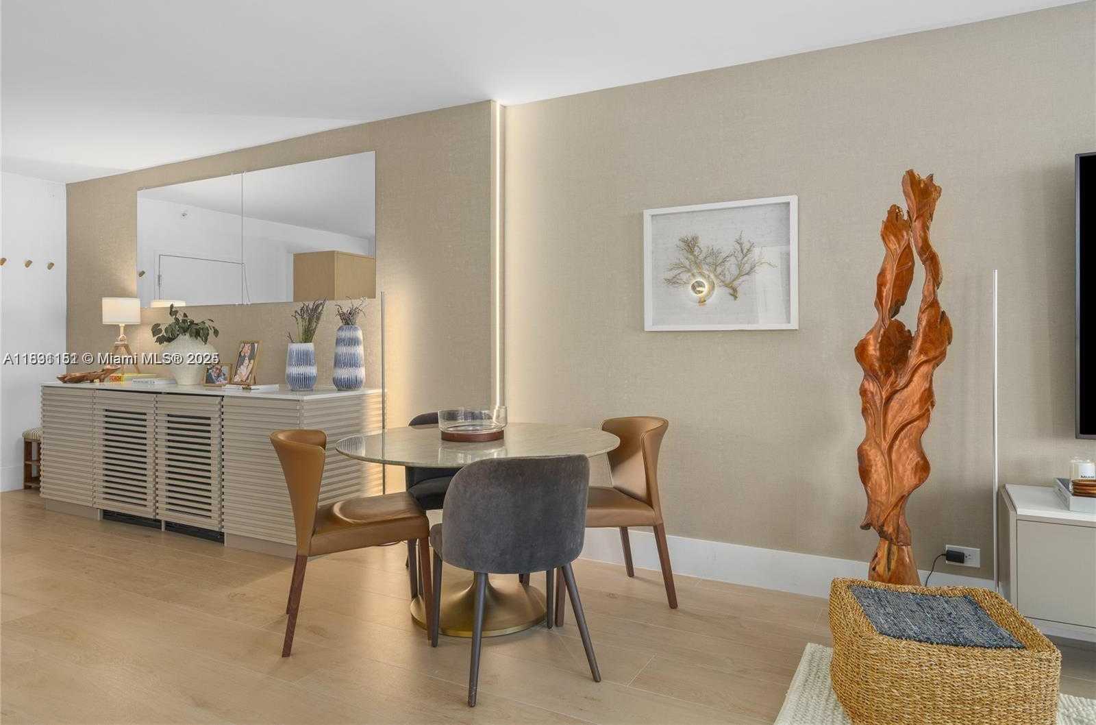 Small Image of 2301 COLLINS AVE #407, Miami Beach Number 12