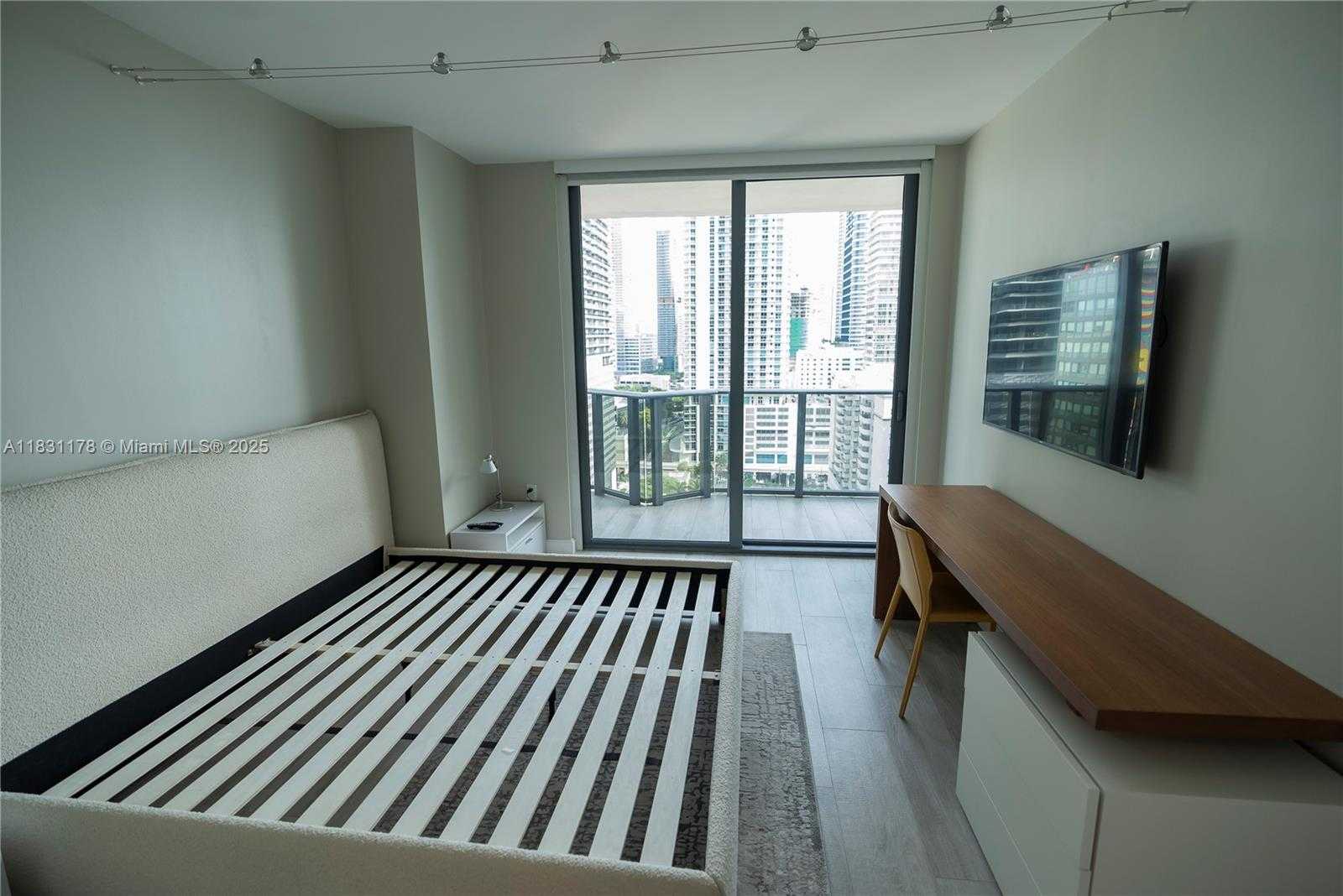 Small Image of 45 SOUTH WEST 9TH ST #1705, Miami Number 12