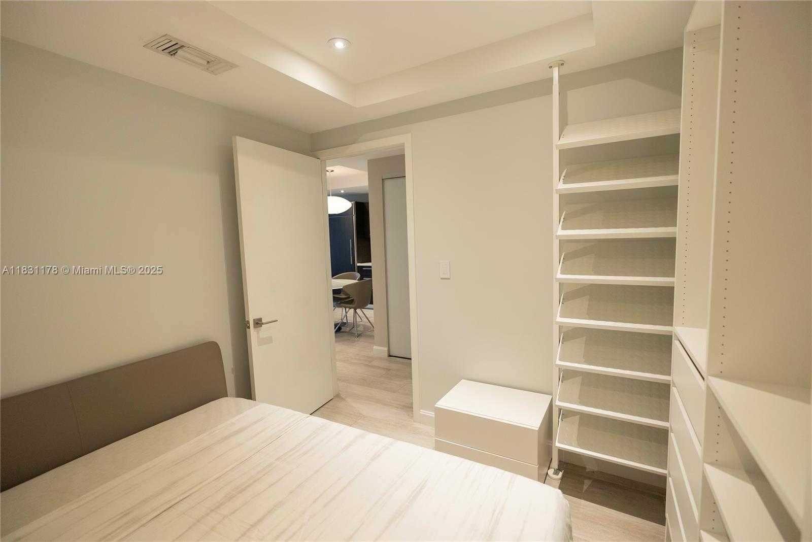Small Image of 45 SOUTH WEST 9TH ST #1705, Miami Number 28