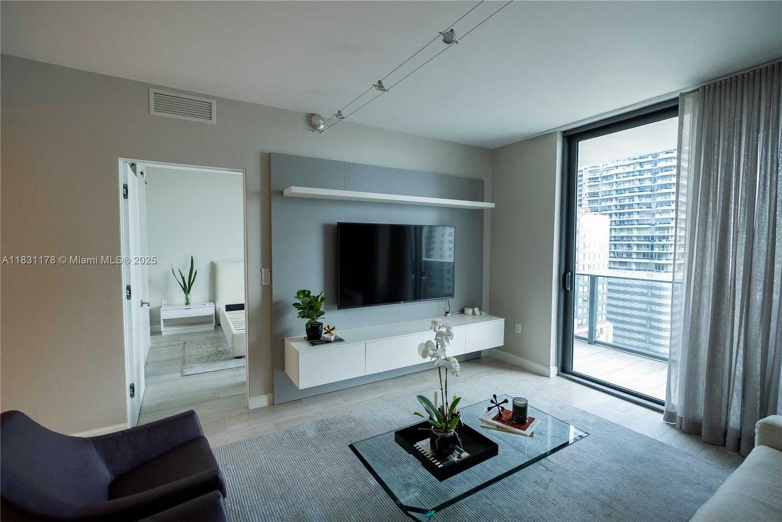 Small Image of 45 SOUTH WEST 9TH ST #1705, Miami Number 6