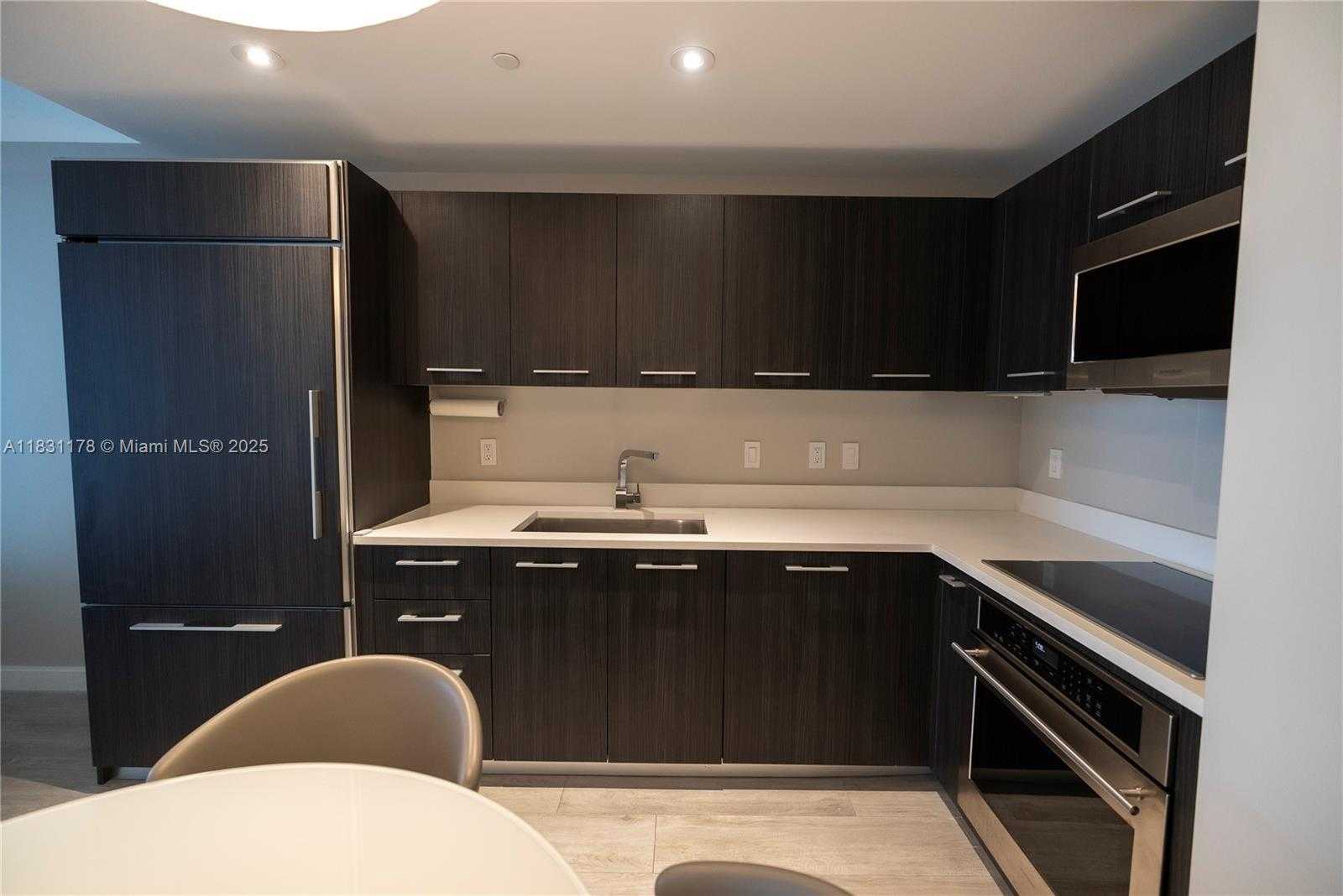 Small Image of 45 SOUTH WEST 9TH ST #1705, Miami Number 8