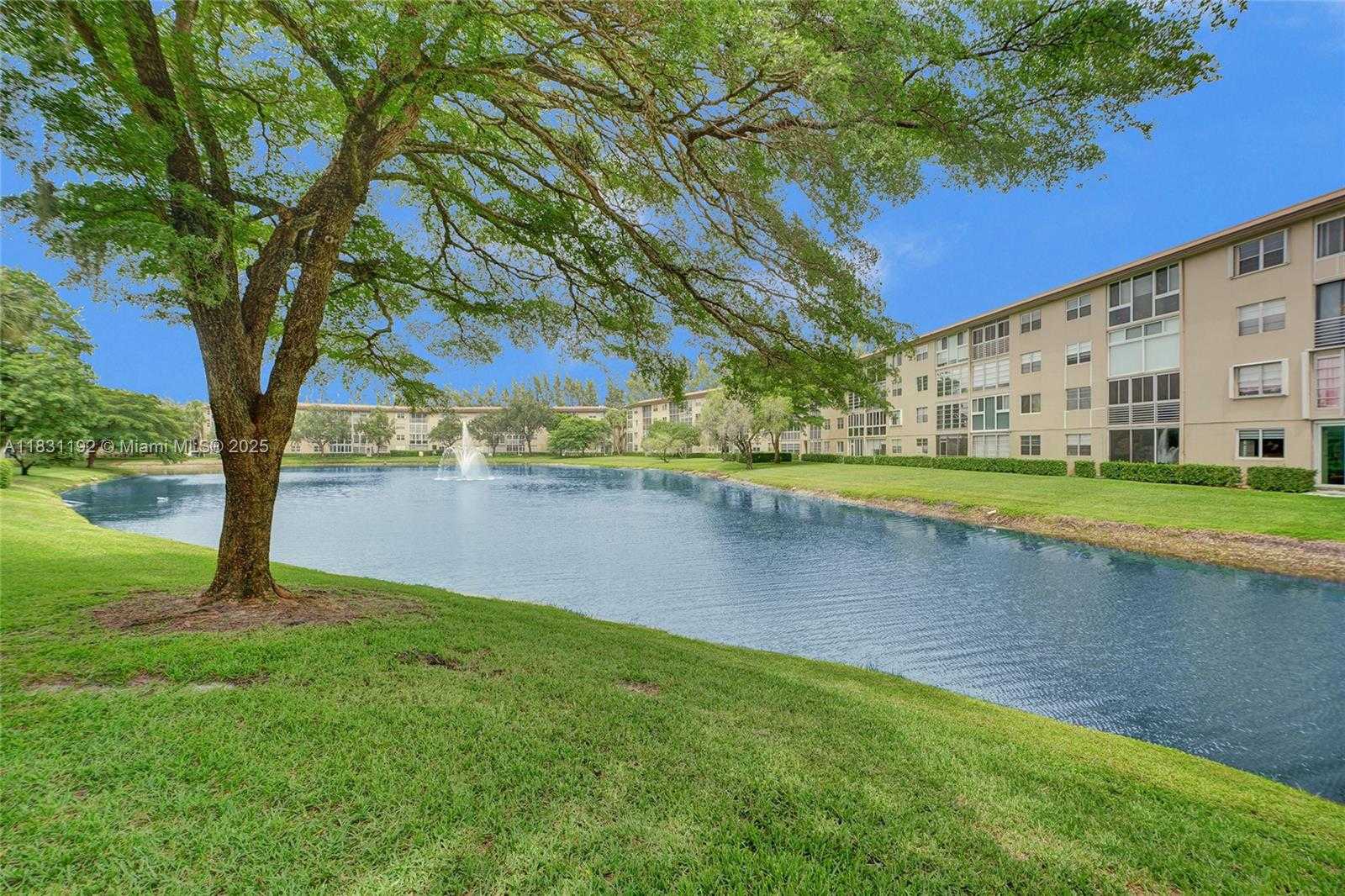 Small Image of 1805 ELEUTHERA PT #J1, Coconut Creek Number 28
