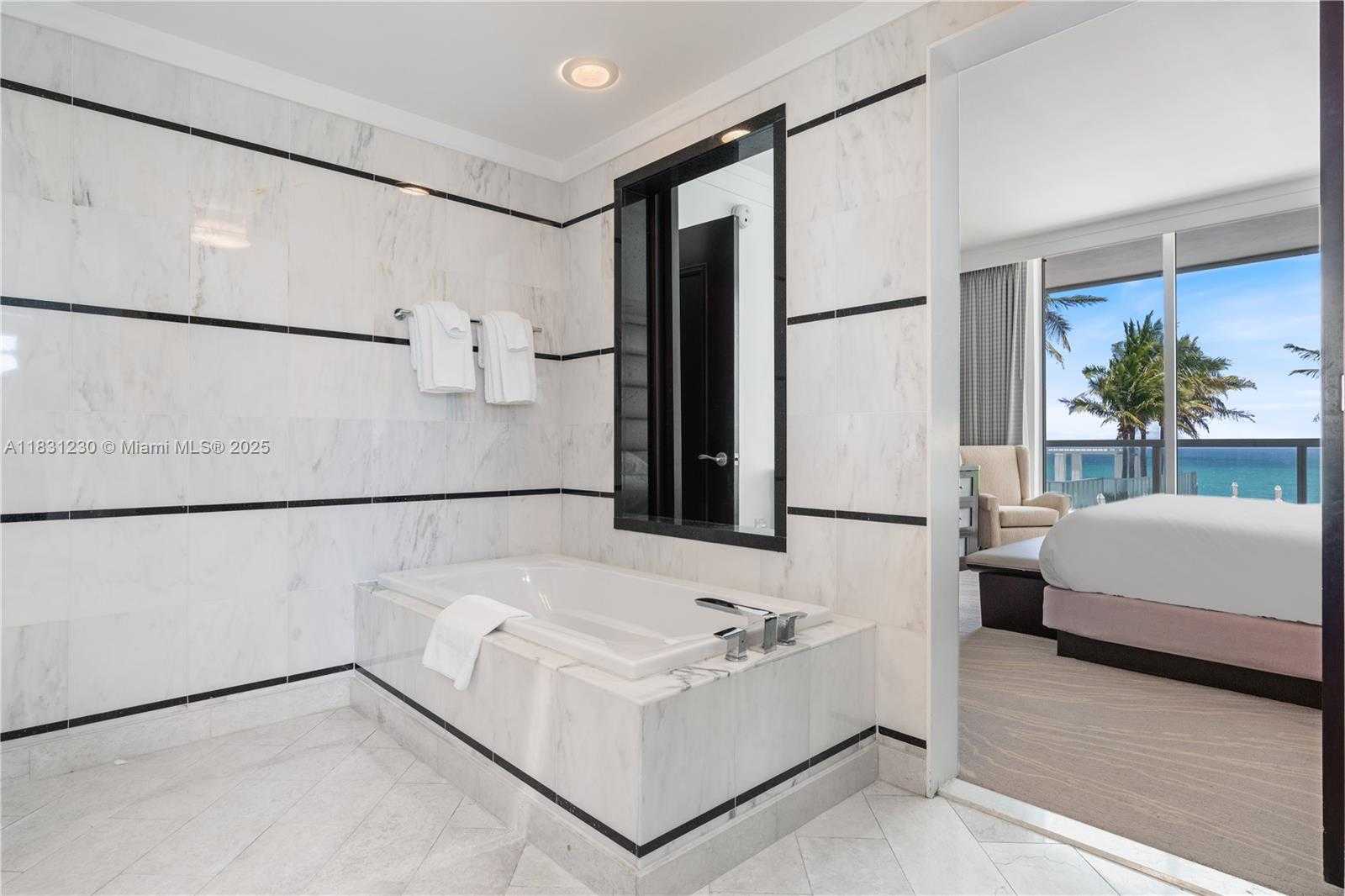 Small Image of 4391 COLLINS AVE #623, Miami Beach Number 15