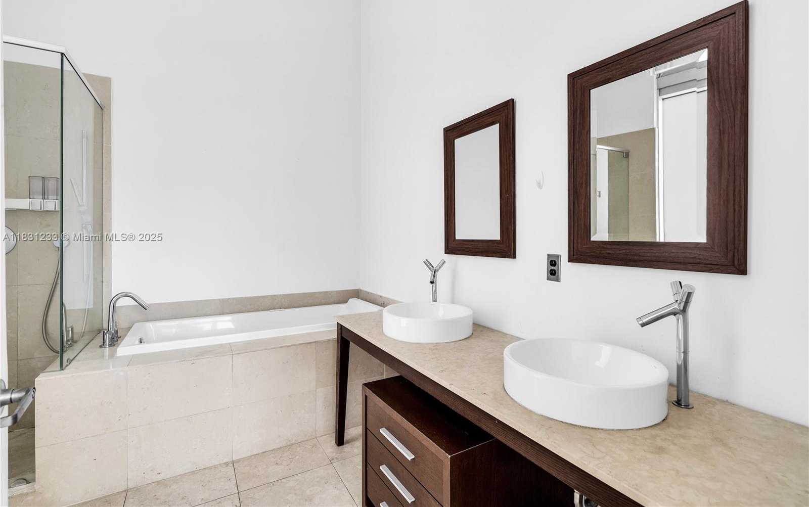 Small Image of 495 SOUTH EAST BRICKELL AVE #1511, Miami Number 22
