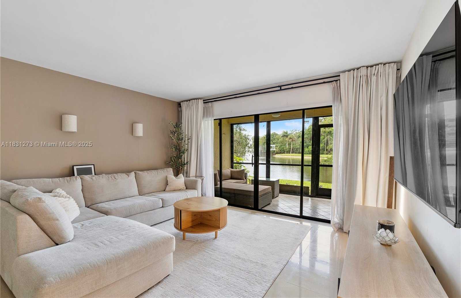 Small Image of 1706 HAMMOCK BLVD #110, Coconut Creek Number 2