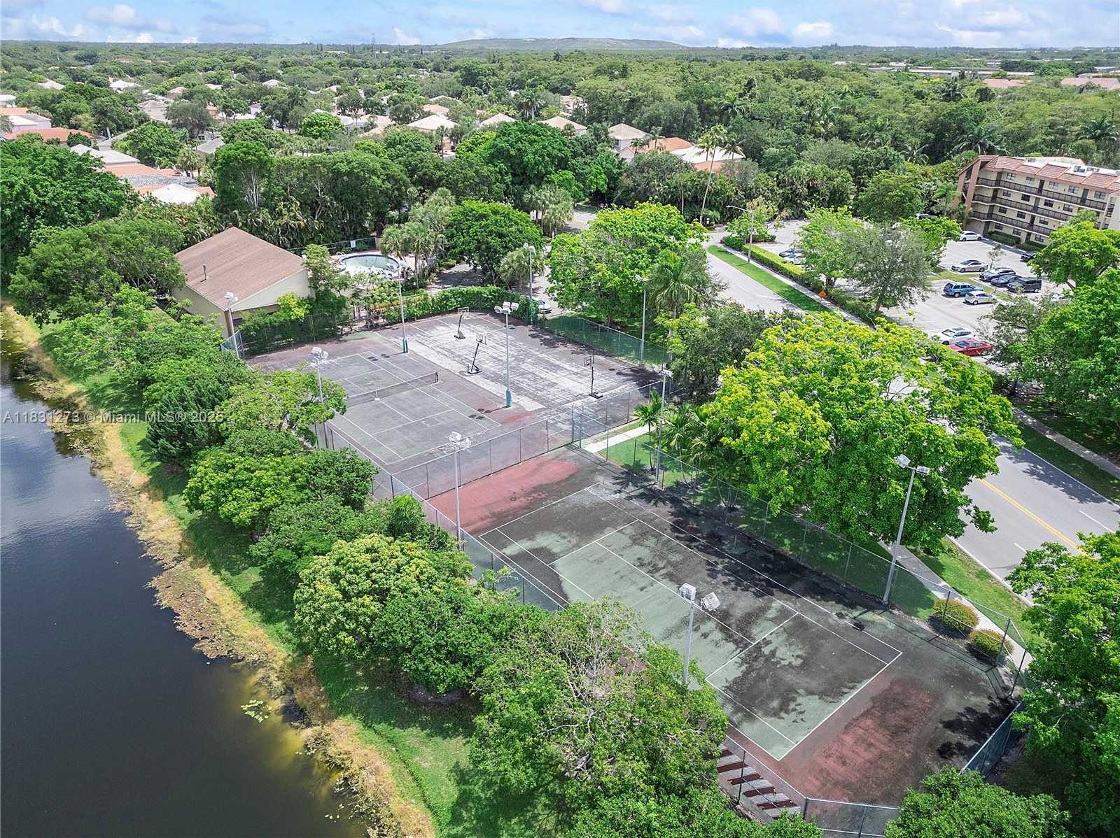 Small Image of 1706 HAMMOCK BLVD #110, Coconut Creek Number 24