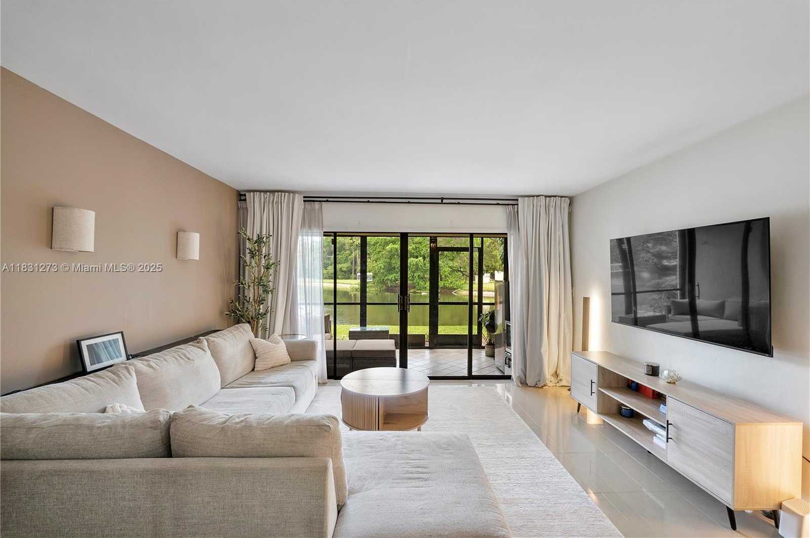 Small Image of 1706 HAMMOCK BLVD #110, Coconut Creek Number 6