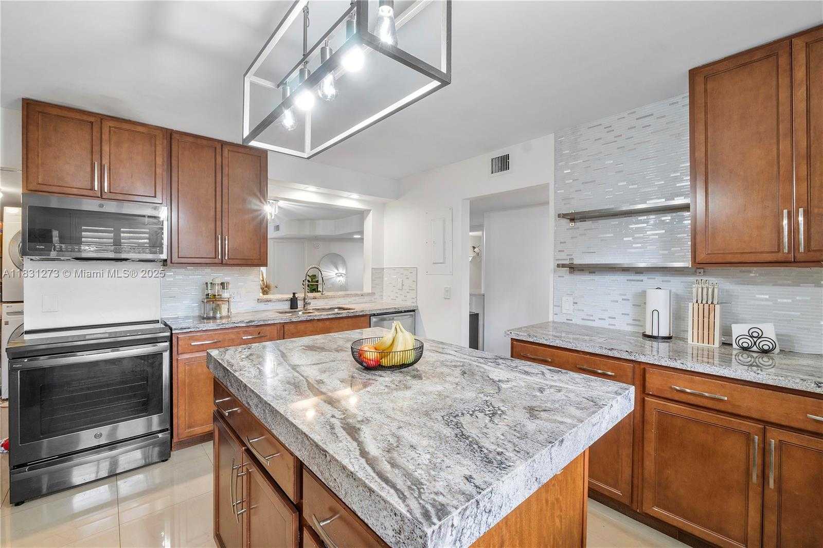 Small Image of 1706 HAMMOCK BLVD #110, Coconut Creek Number 8