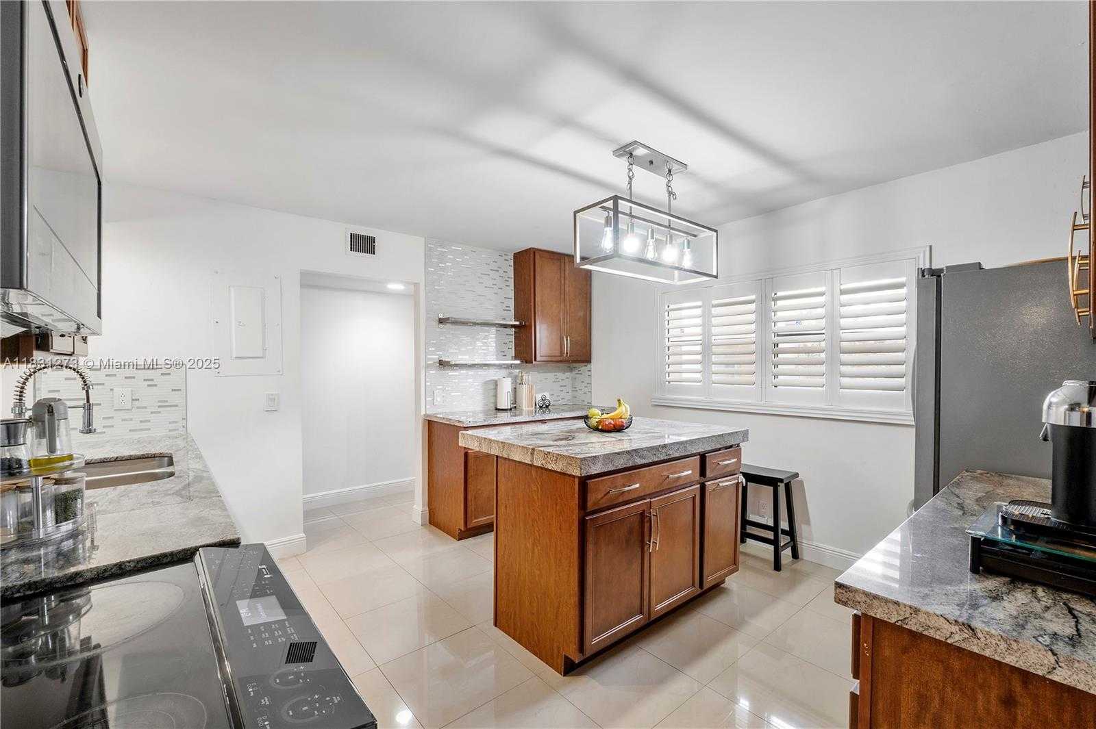 Small Image of 1706 HAMMOCK BLVD #110, Coconut Creek Number 9
