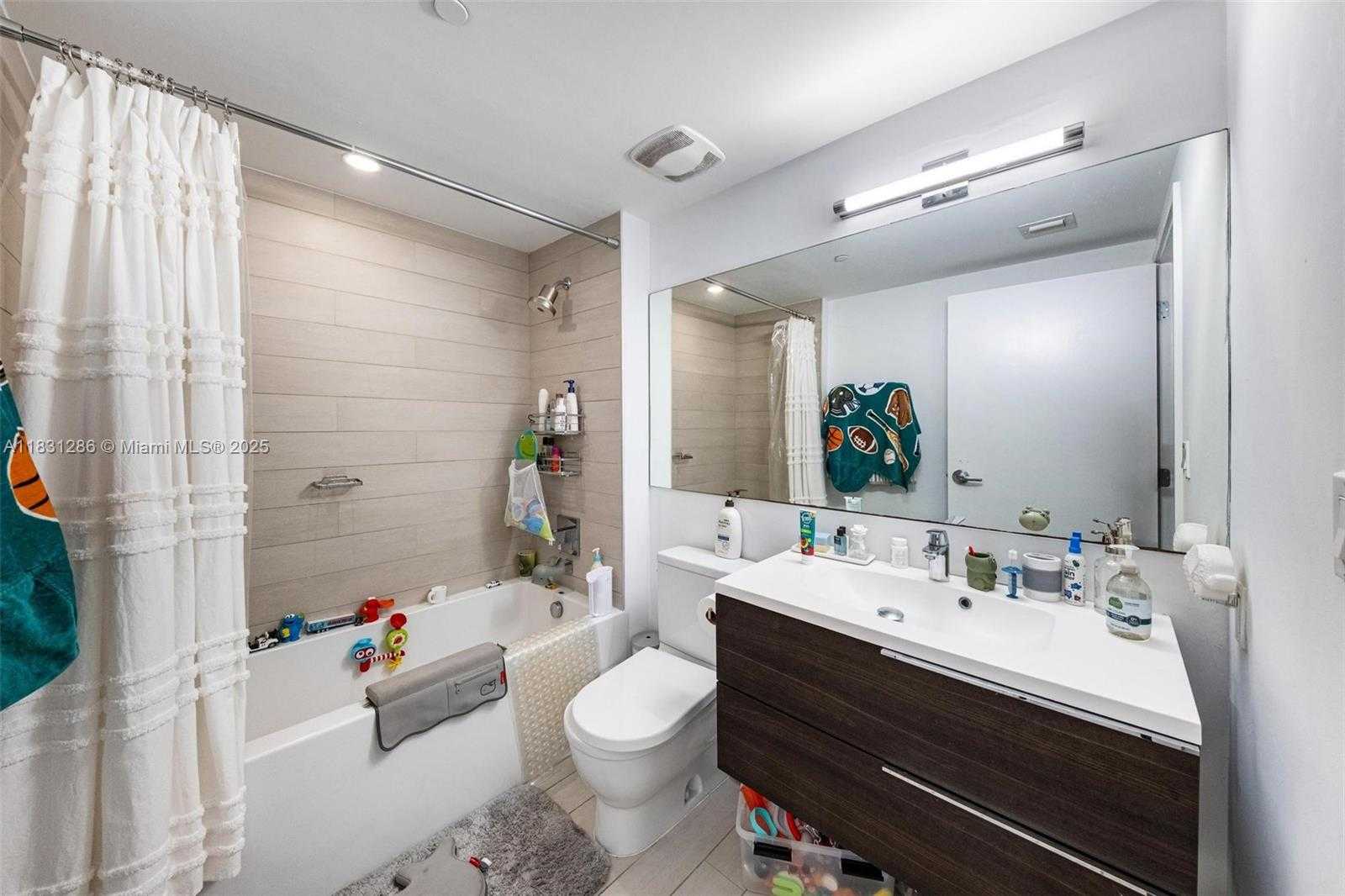 Small Image of 9940 WEST BAY HARBOR DR #4B-S, Bay Harbor Islands Number 20