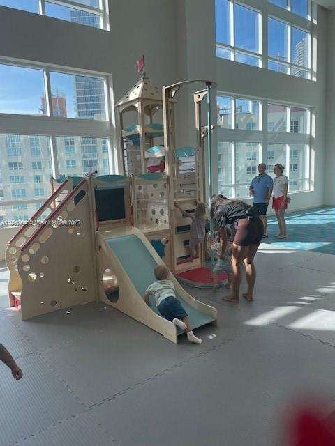 Imagen de Pequeño Objeto