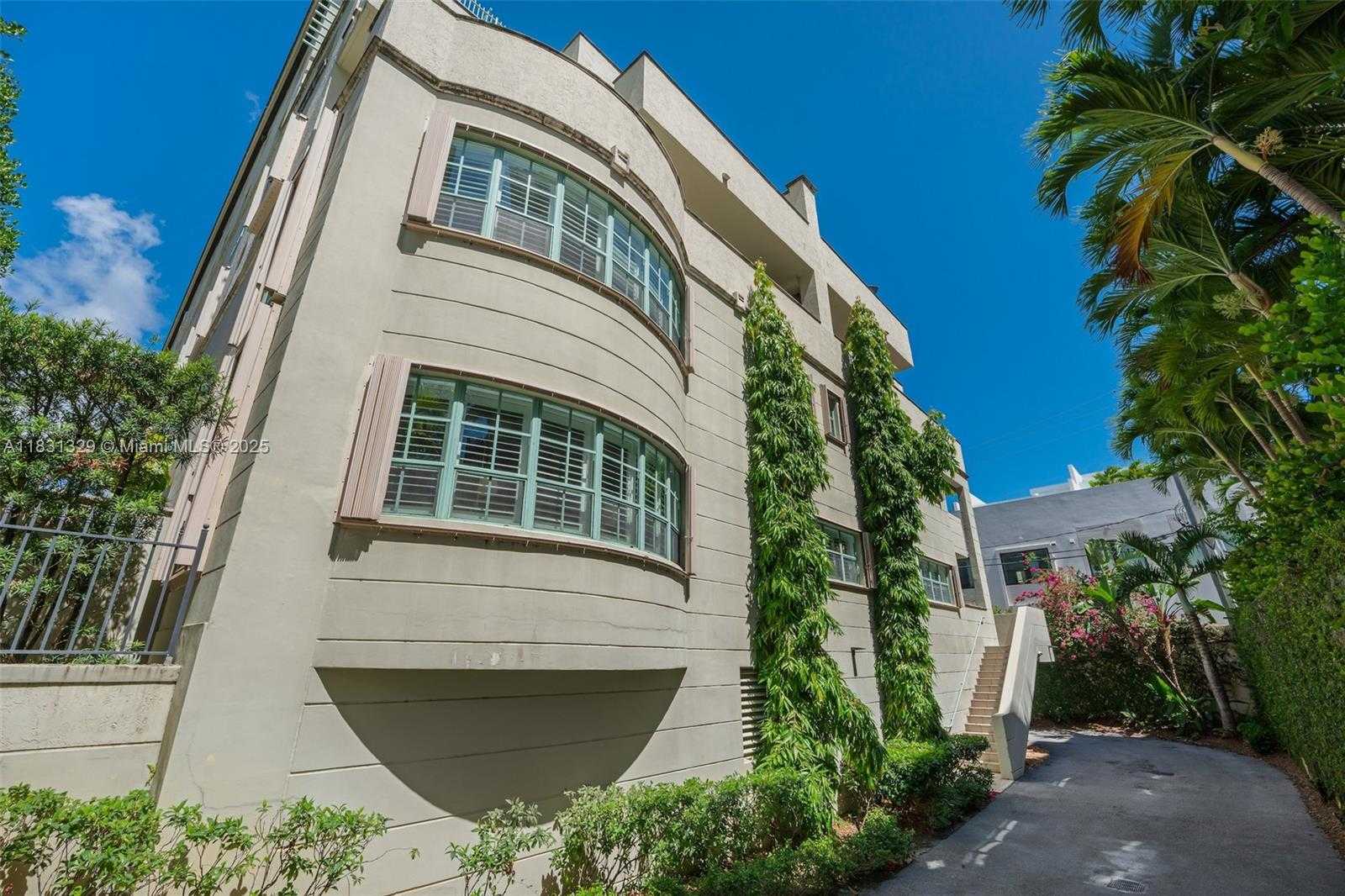 Small Image of 618 VALENCIA AVE #101, Coral Gables Number 22