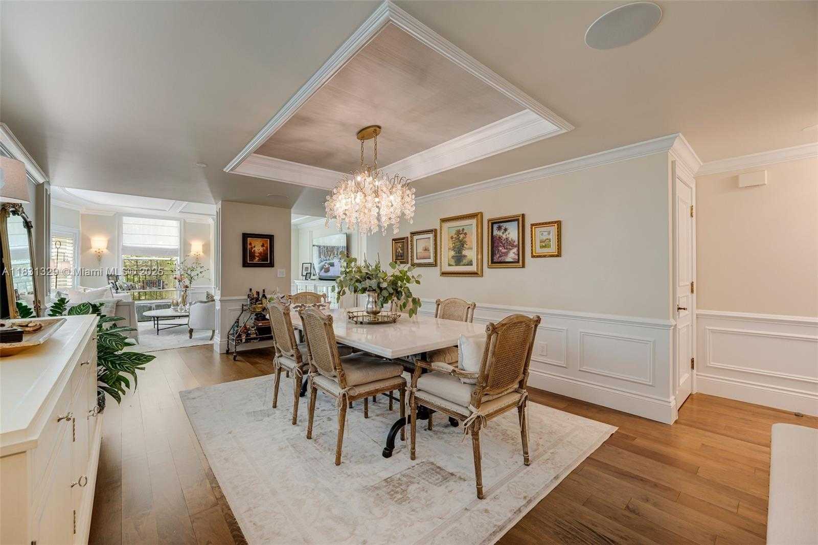 Small Image of 618 VALENCIA AVE #101, Coral Gables Number 8
