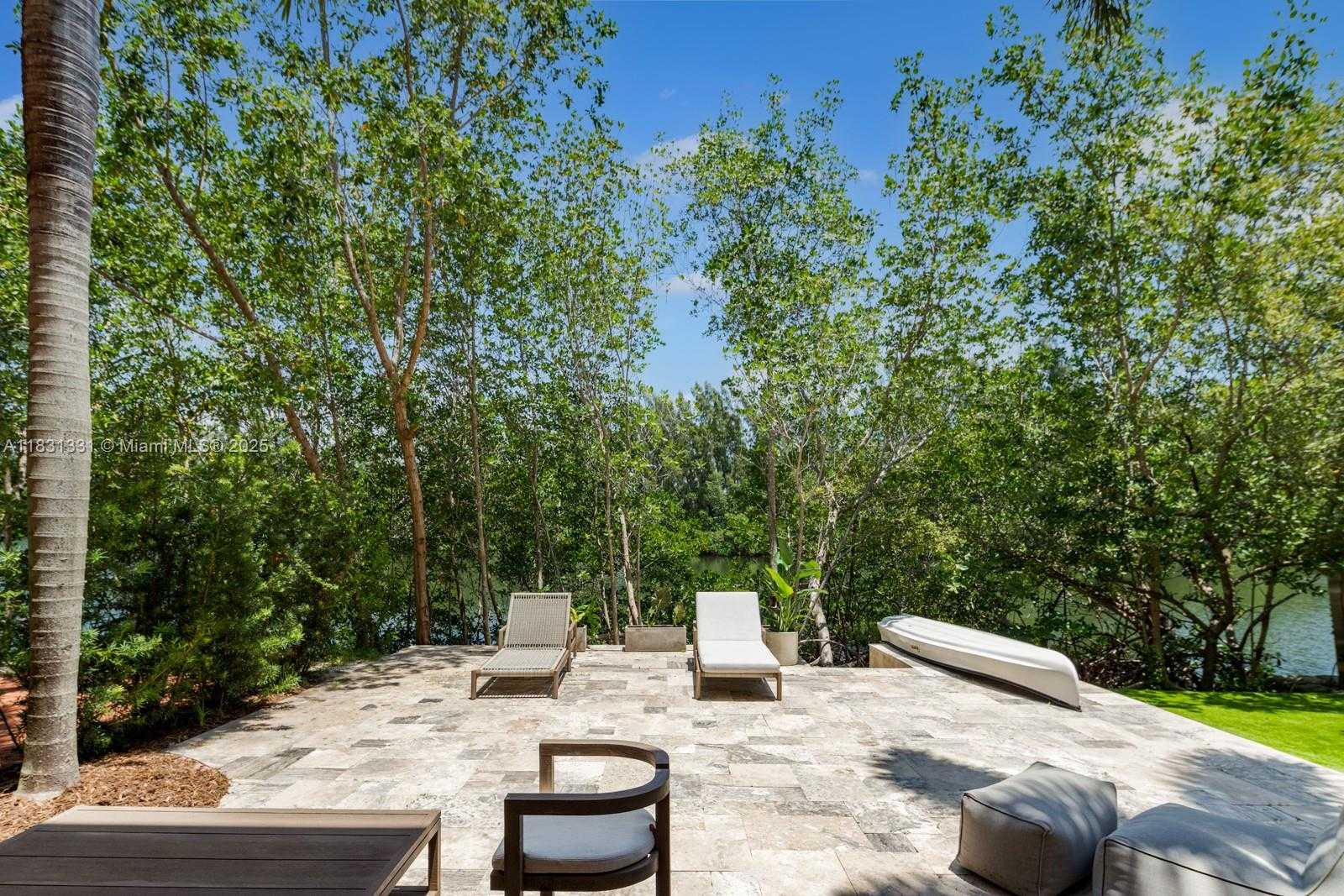 Small Image of 6226 PARADISE POINT DR, Palmetto Bay Number 26