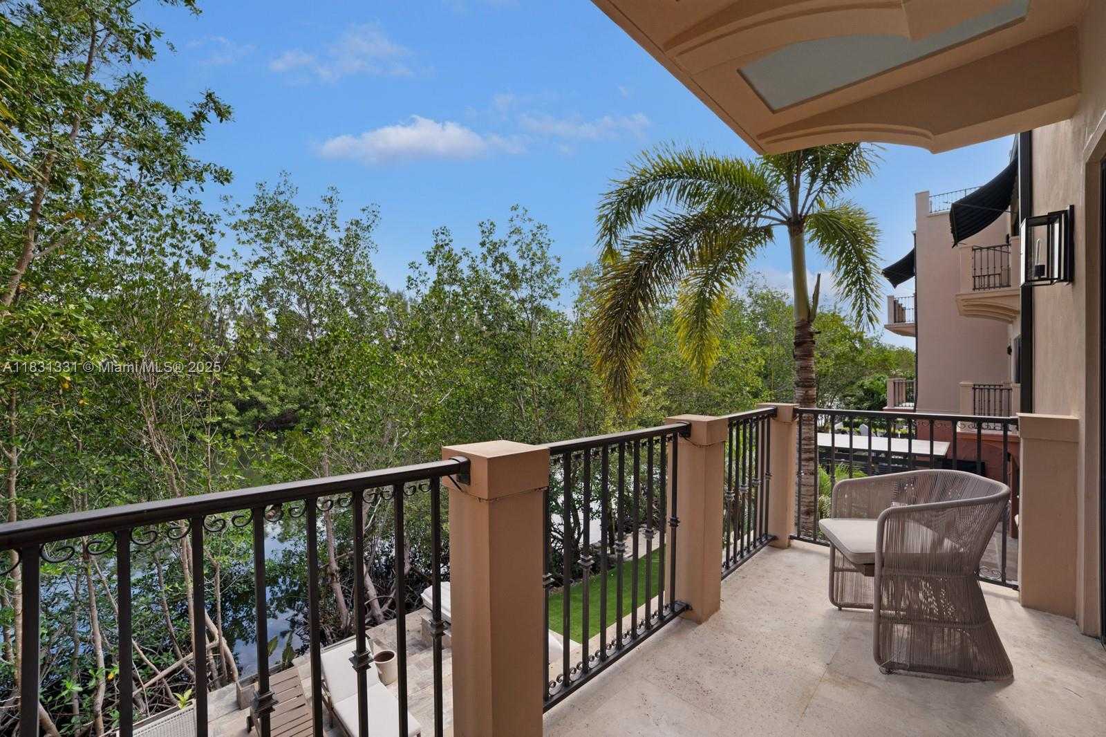 Small Image of 6226 PARADISE POINT DR, Palmetto Bay Number 37