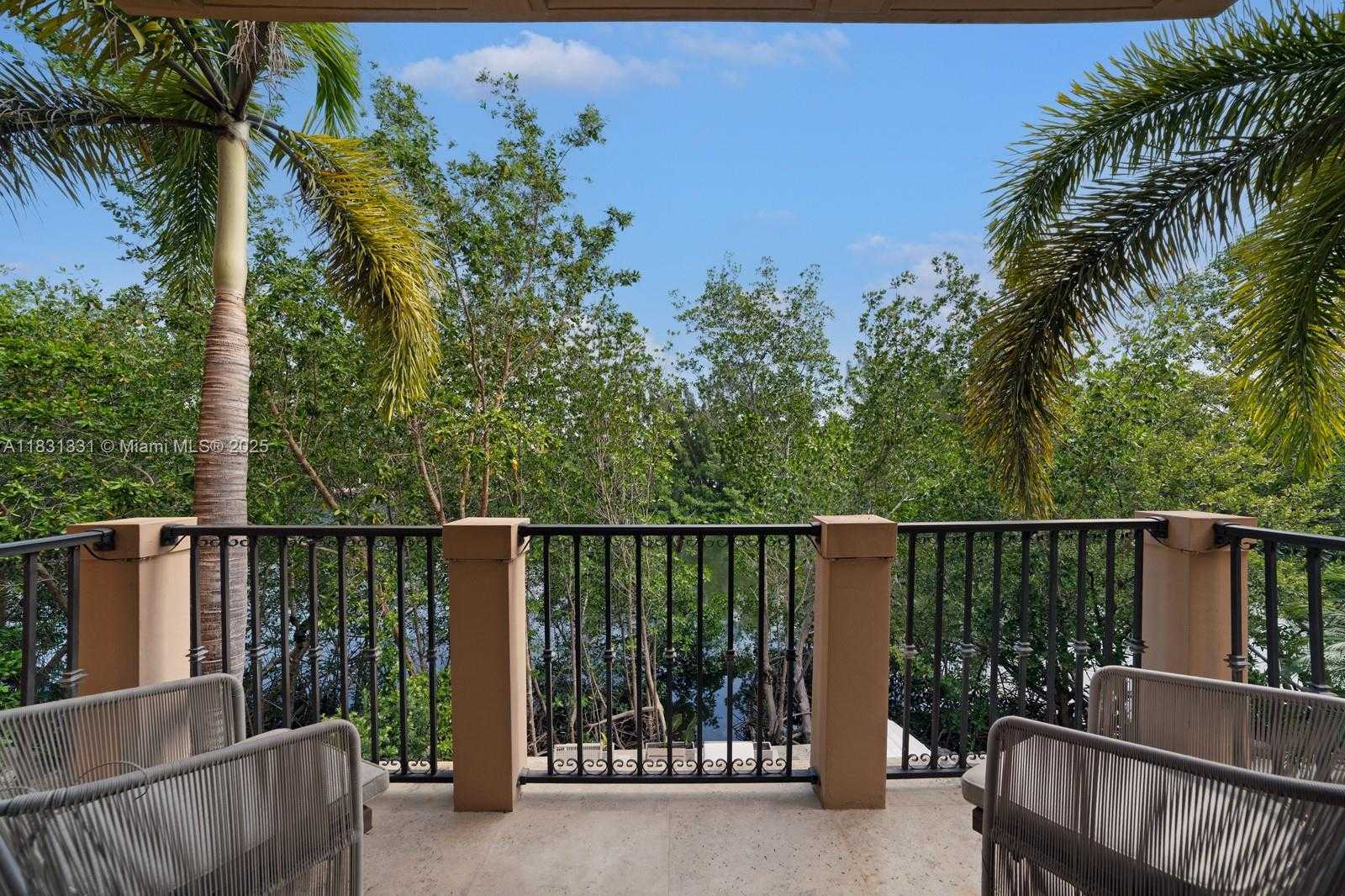 Small Image of 6226 PARADISE POINT DR, Palmetto Bay Number 38