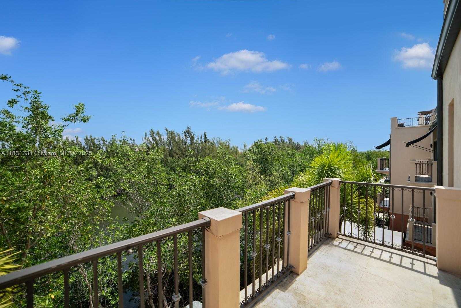 Small Image of 6226 PARADISE POINT DR, Palmetto Bay Number 49