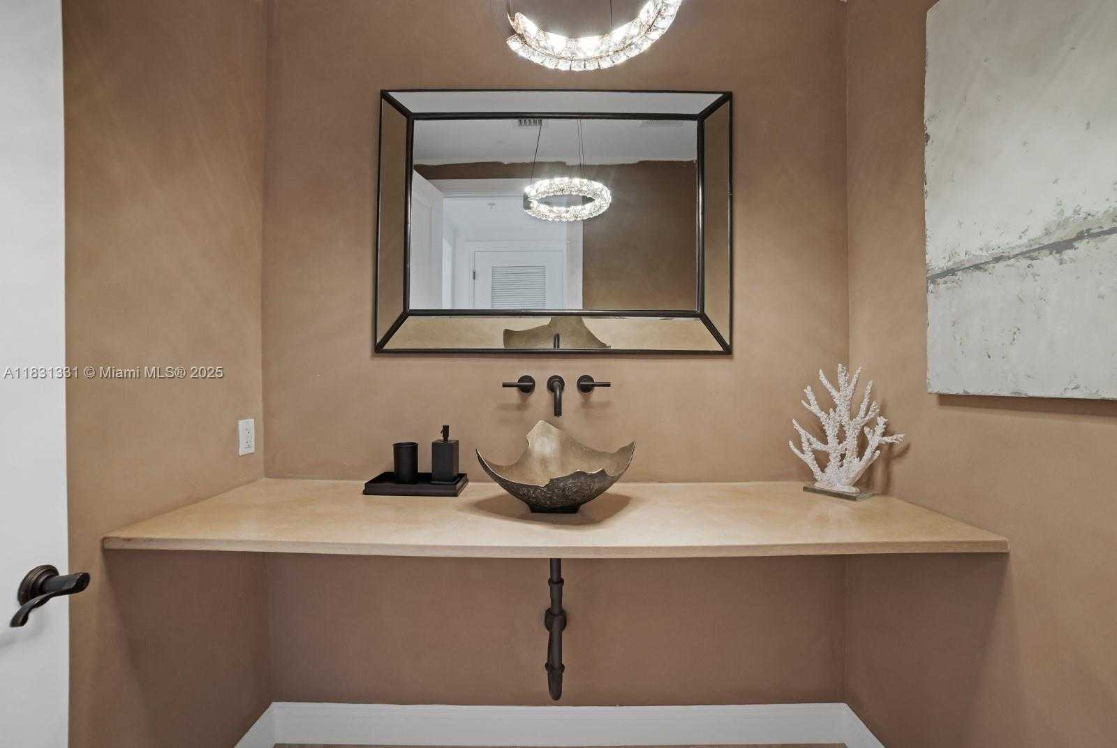 Small Image of 6226 PARADISE POINT DR, Palmetto Bay Number 51