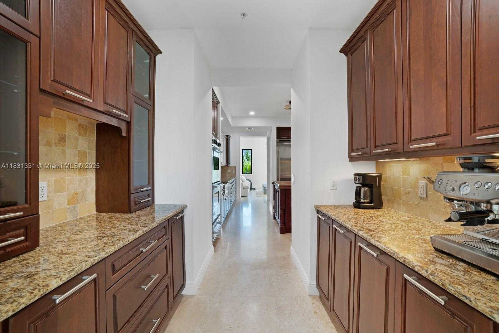 Small Image of 6226 PARADISE POINT DR, Palmetto Bay Number 56
