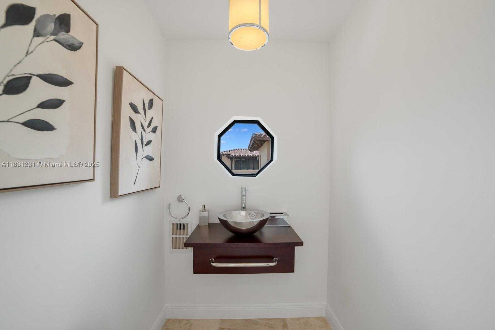 Small Image of 6226 PARADISE POINT DR, Palmetto Bay Number 67