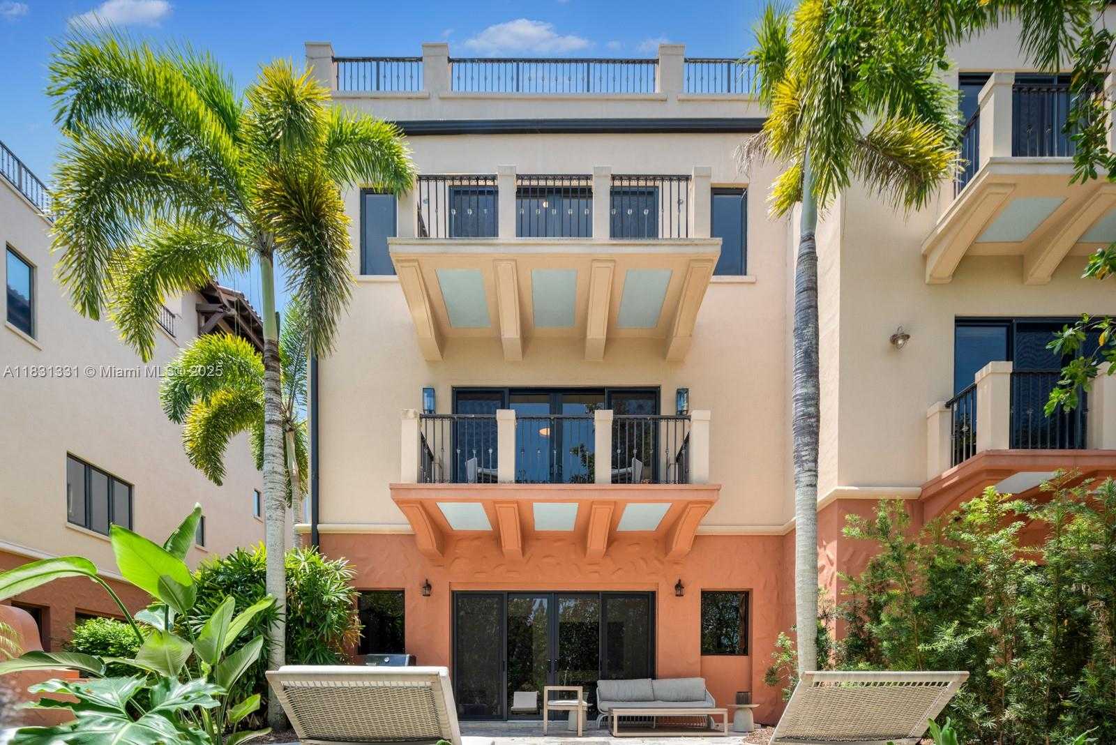 Small Image of 6226 PARADISE POINT DR, Palmetto Bay Number 7