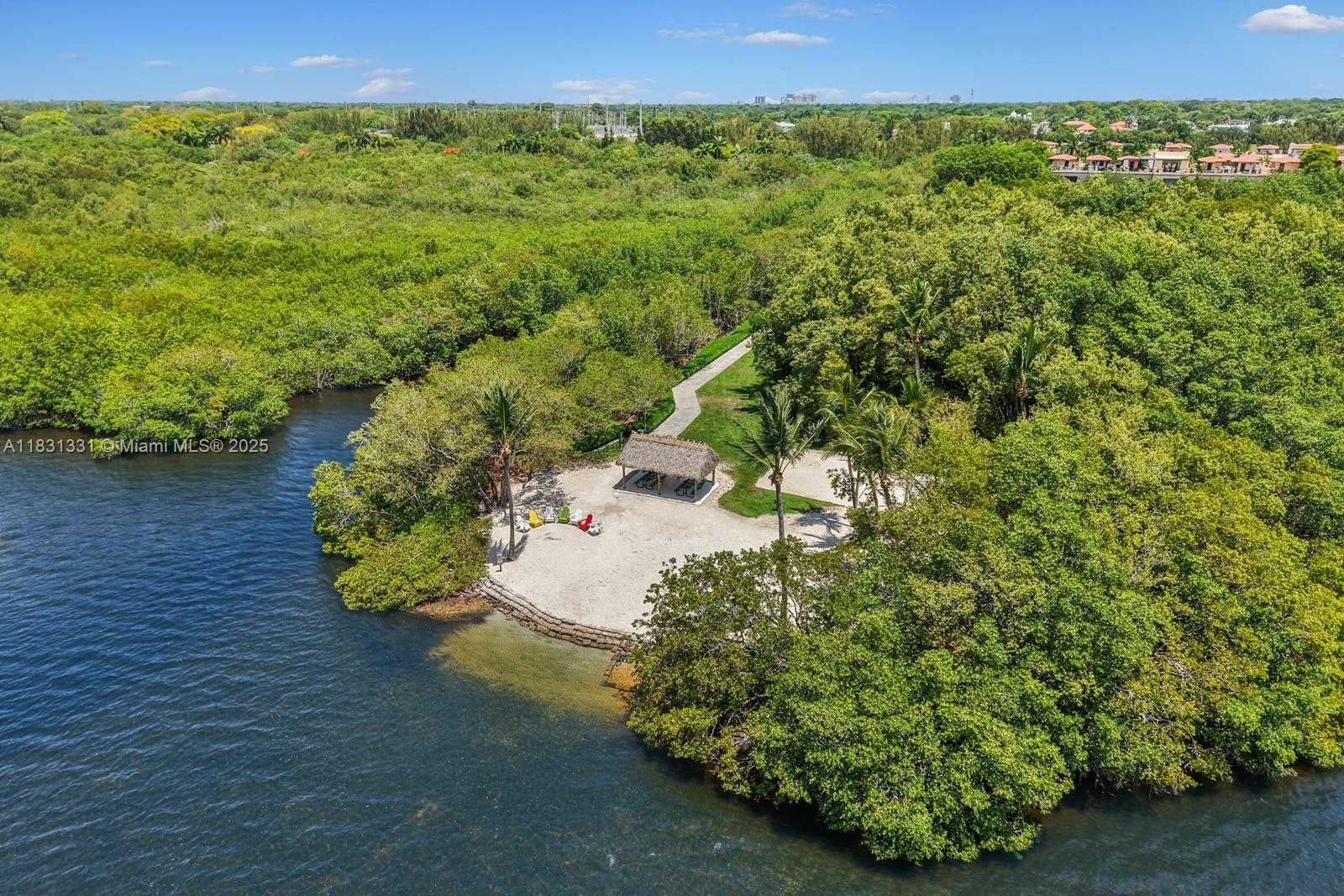 Small Image of 6226 PARADISE POINT DR, Palmetto Bay Number 71
