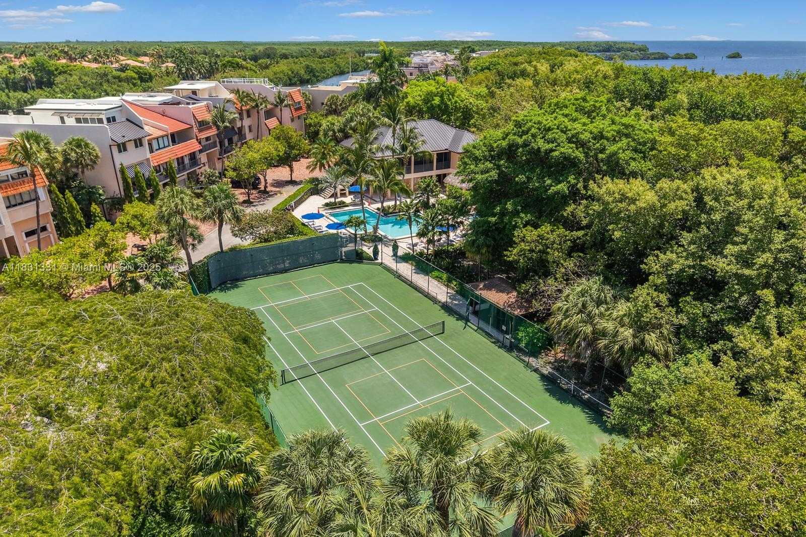 Small Image of 6226 PARADISE POINT DR, Palmetto Bay Number 72