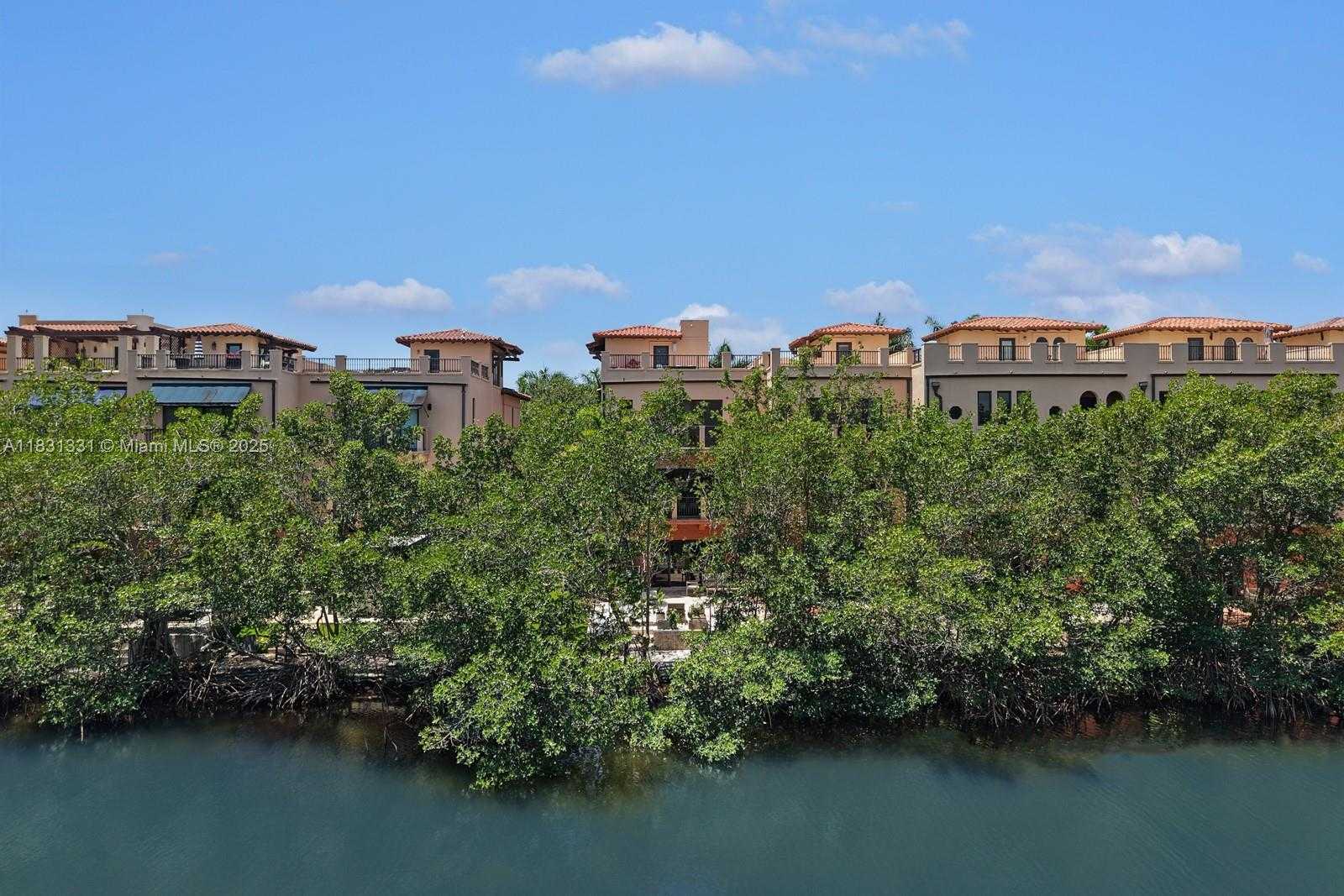 Small Image of 6226 PARADISE POINT DR, Palmetto Bay Number 8