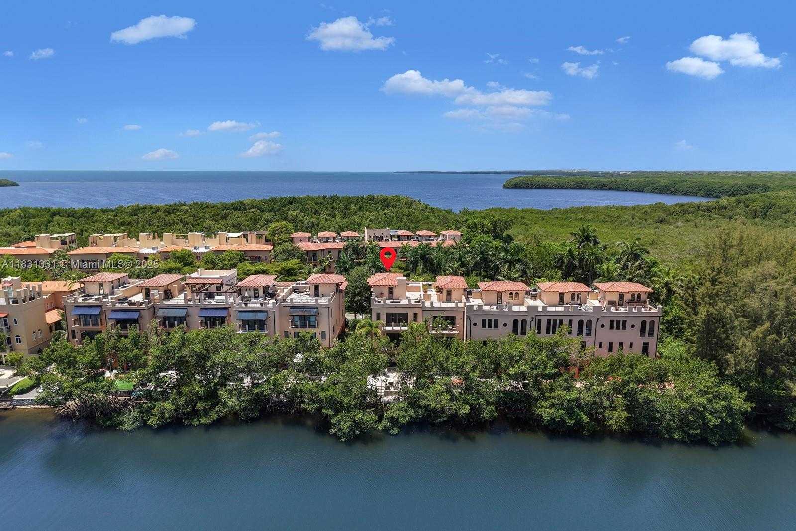 Small Image of 6226 PARADISE POINT DR, Palmetto Bay Number 9