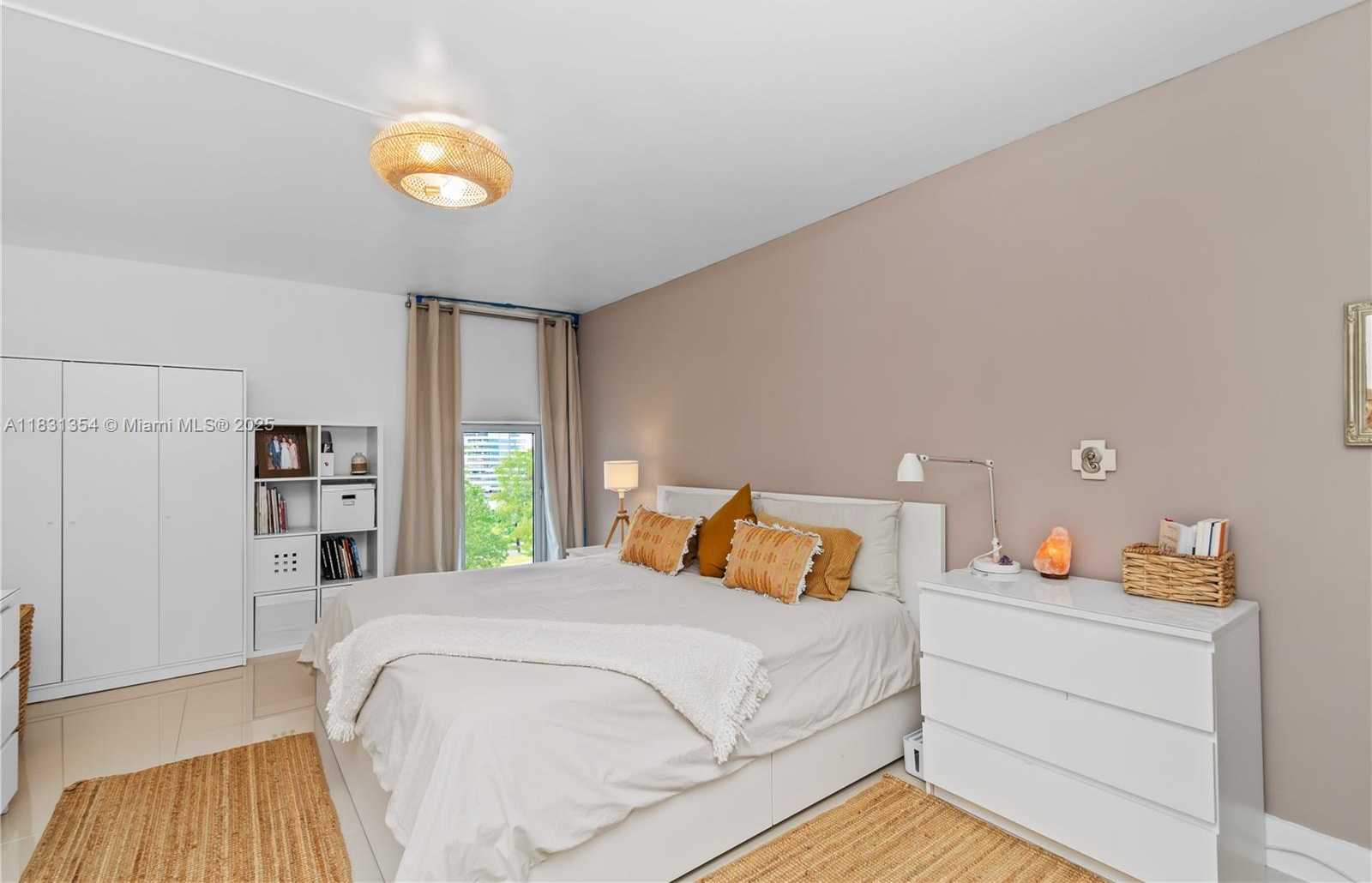 Small Image of 3301 NORTH COUNTRY CLUB DR #607, Aventura Number 10