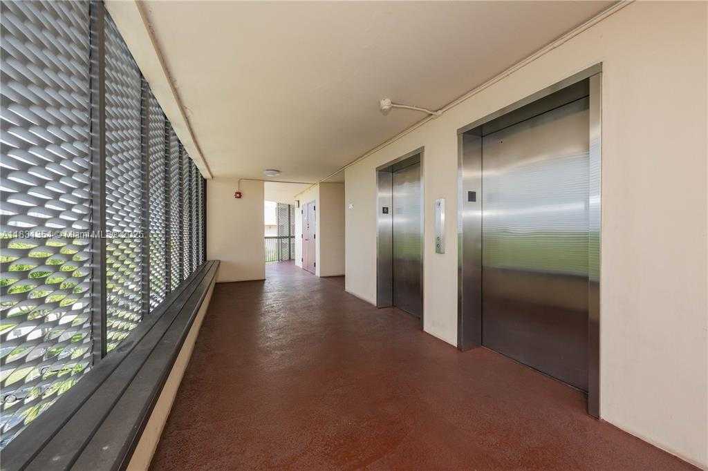 Small Image of 3301 NORTH COUNTRY CLUB DR #607, Aventura Number 27