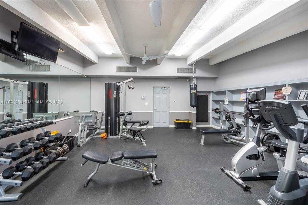 Small Image of 3301 NORTH COUNTRY CLUB DR #607, Aventura Number 28