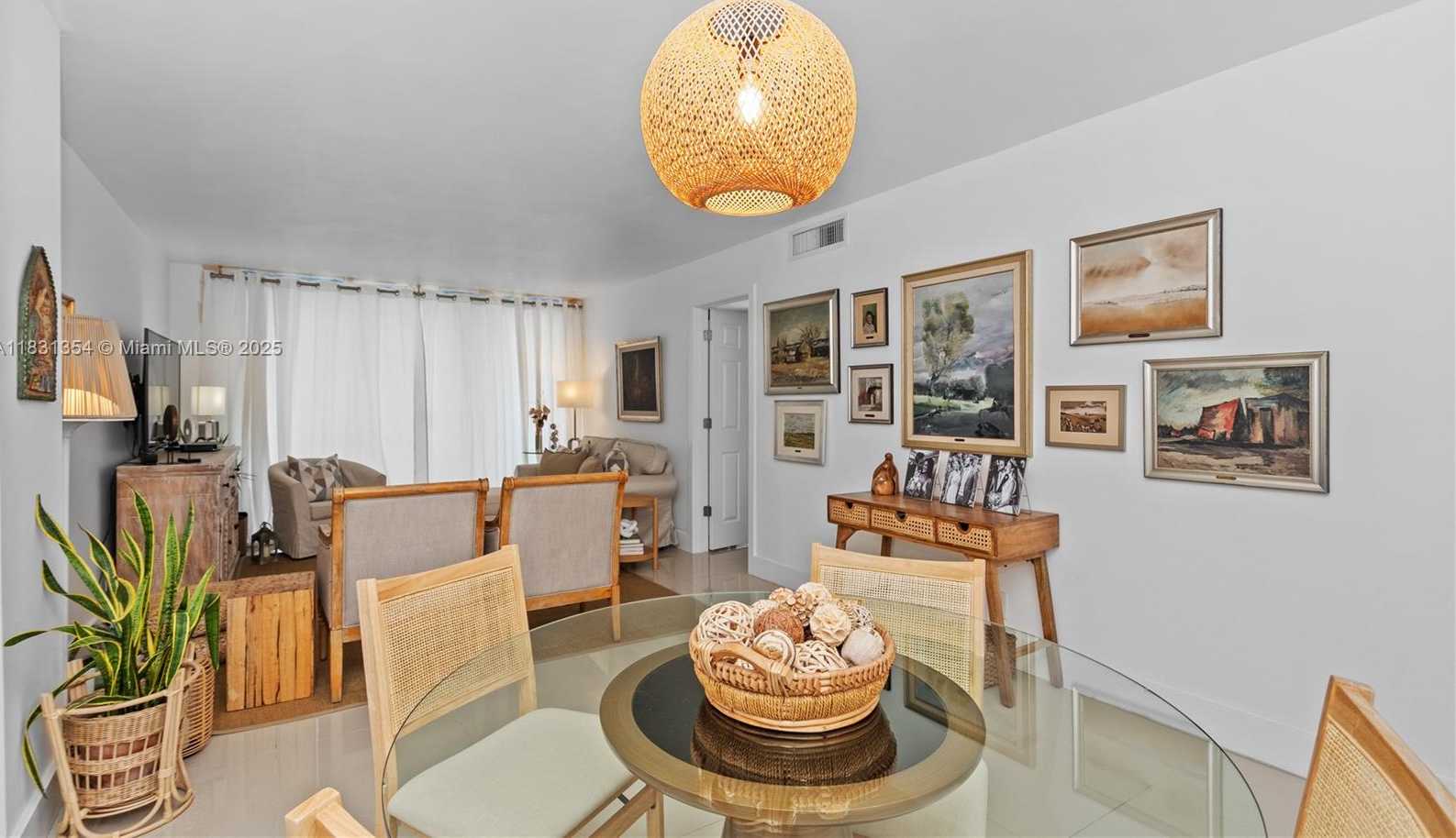 Small Image of 3301 NORTH COUNTRY CLUB DR #607, Aventura Number 3