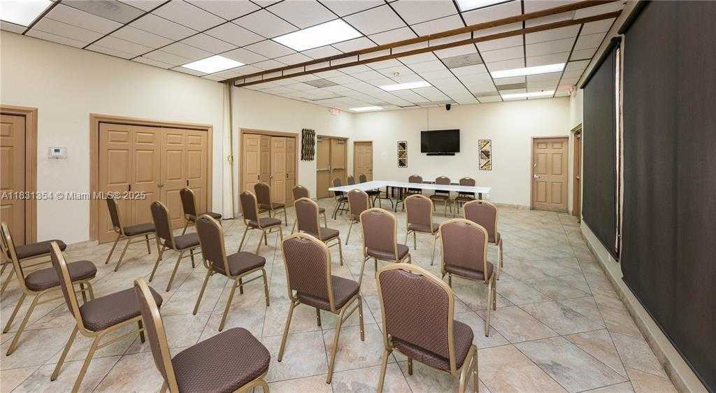 Small Image of 3301 NORTH COUNTRY CLUB DR #607, Aventura Number 31