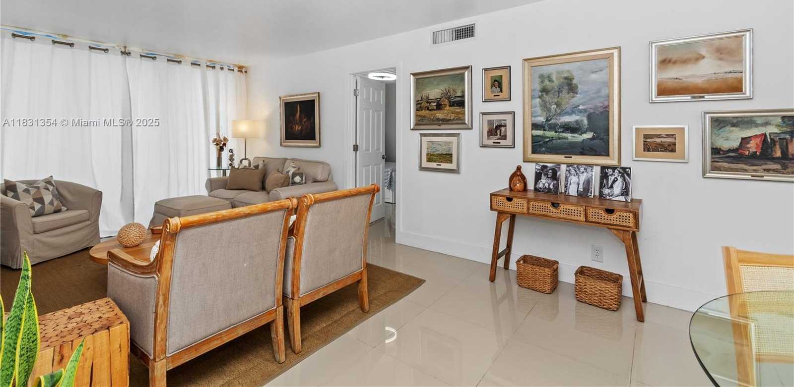 Small Image of 3301 NORTH COUNTRY CLUB DR #607, Aventura Number 4