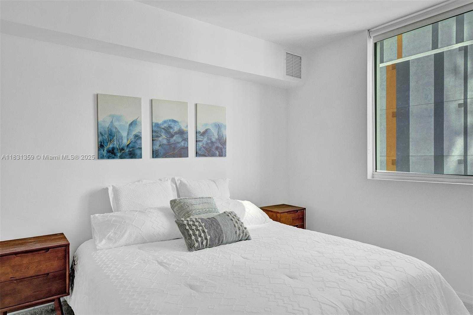 Small Image of 55 SOUTH EAST 6TH ST #1801, Miami Number 14