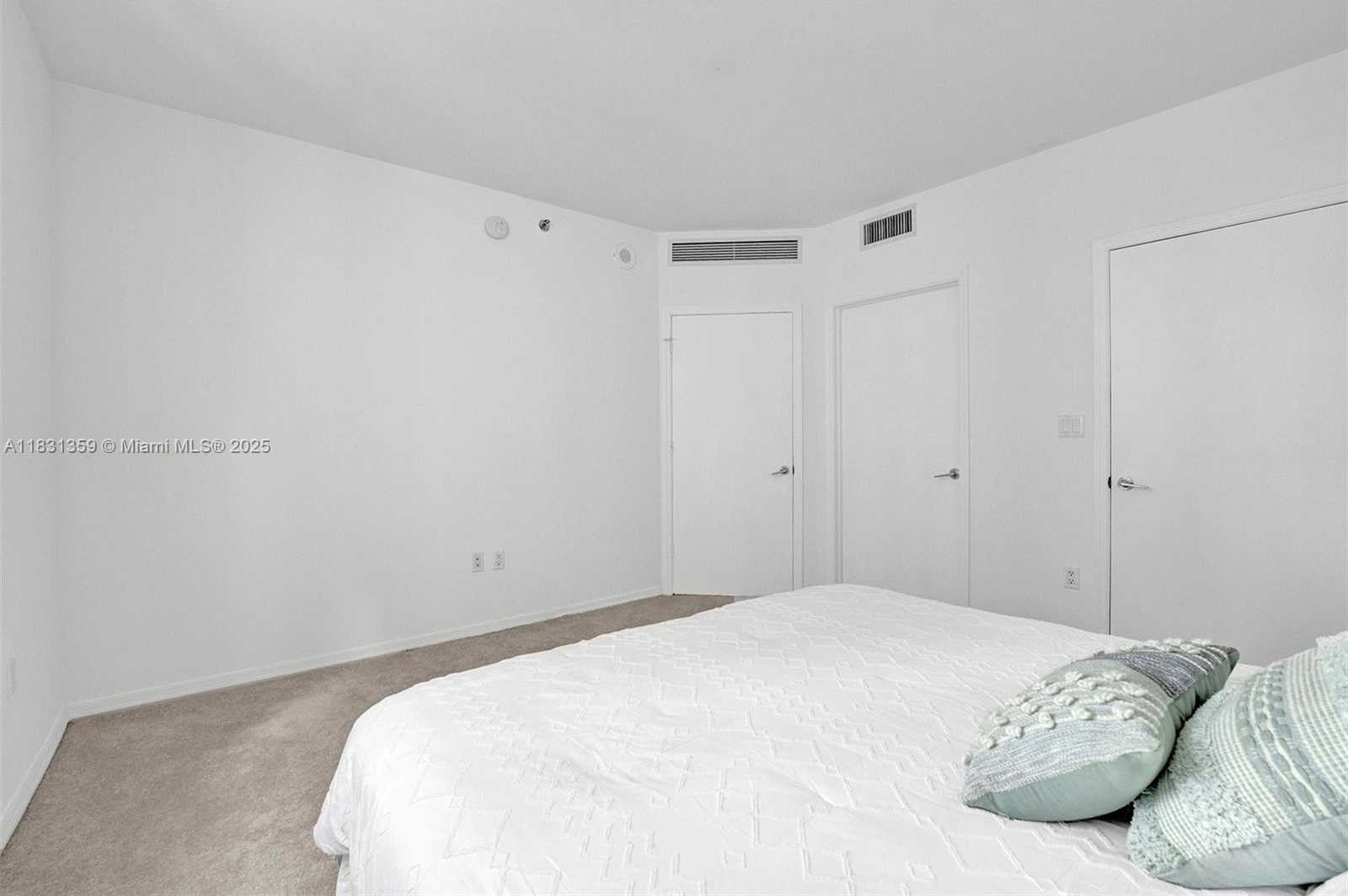 Small Image of 55 SOUTH EAST 6TH ST #1801, Miami Number 22