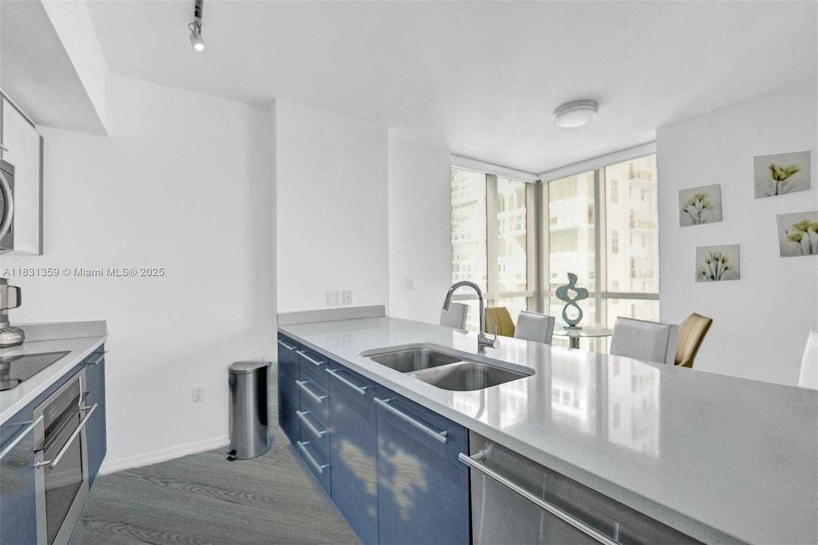 Small Image of 55 SOUTH EAST 6TH ST #1801, Miami Number 5